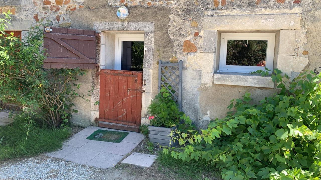 Petit Gite A La Ferme Des Buttons Rosnay  ภายนอก รูปภาพ
